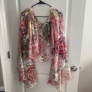 Live 4 truth - Floral Off-Shoulder Blouse with wing arms